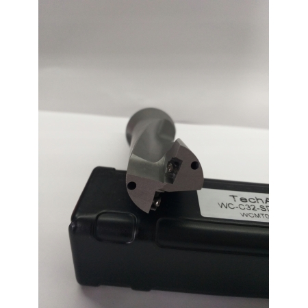 Wiertło składane płytkowe fi 29.5 WCMT050308 3D FV